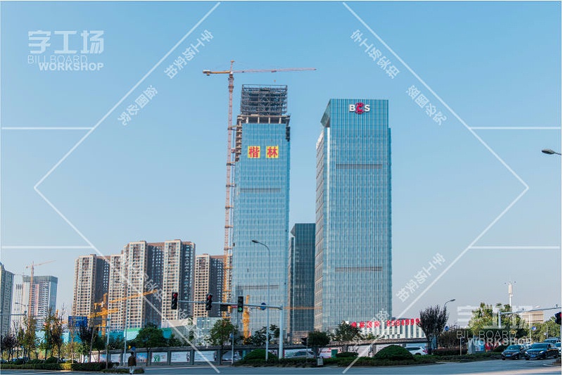 長沙銀行大廈樓體發(fā)光字工程2